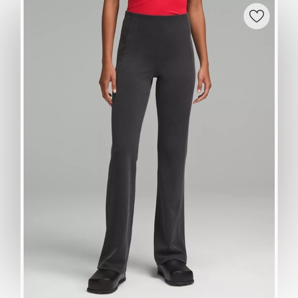 Lululemon Ribbed Softstreme Flared Pant Sz 4